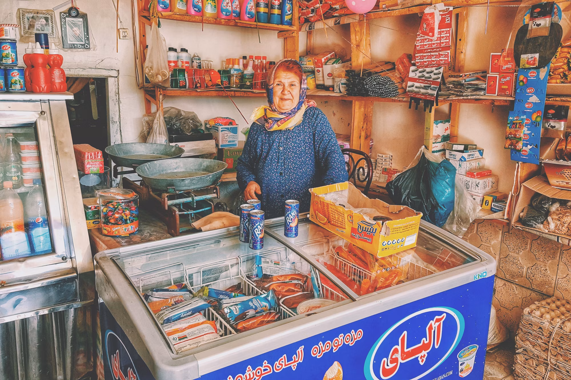 The Art of Thrift Shopping: waarde vinden in tweedehands schatten